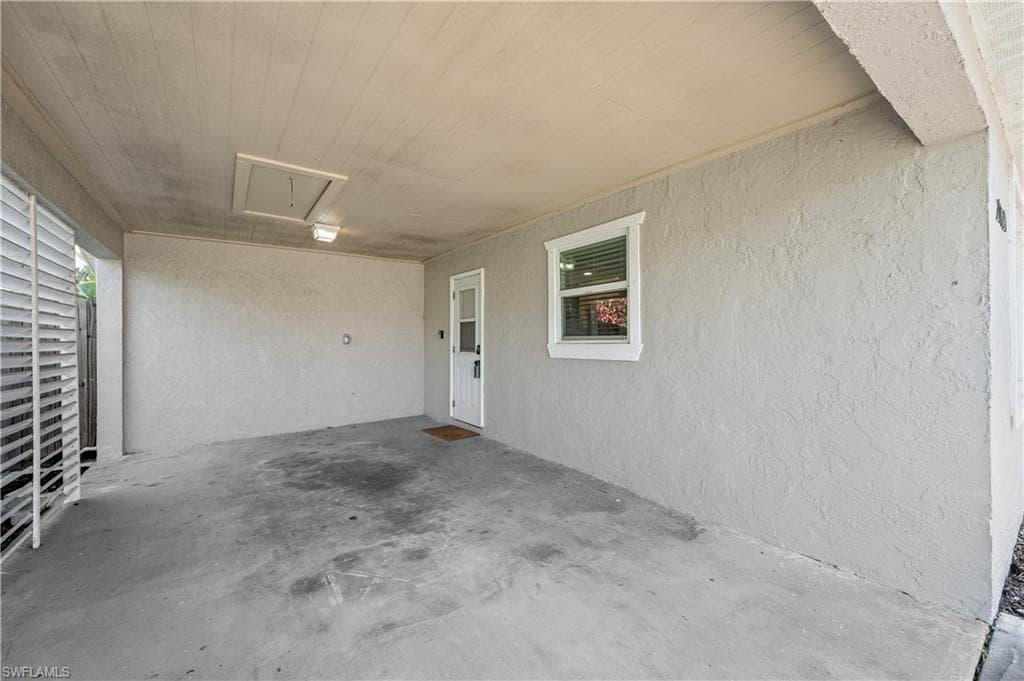 27610 Roslin Dr, Bonita Springs, FL 34135-26