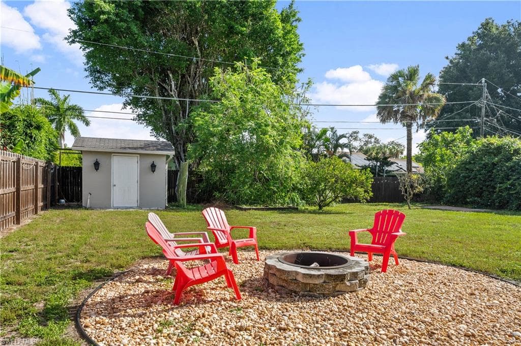 27610 Roslin Dr, Bonita Springs, FL 34135-32