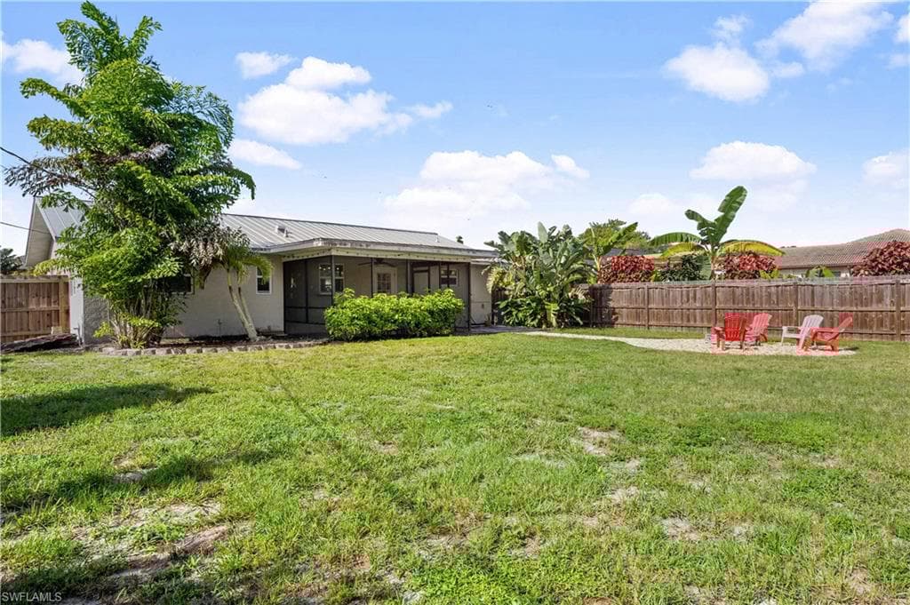 27610 Roslin Dr, Bonita Springs, FL 34135-35
