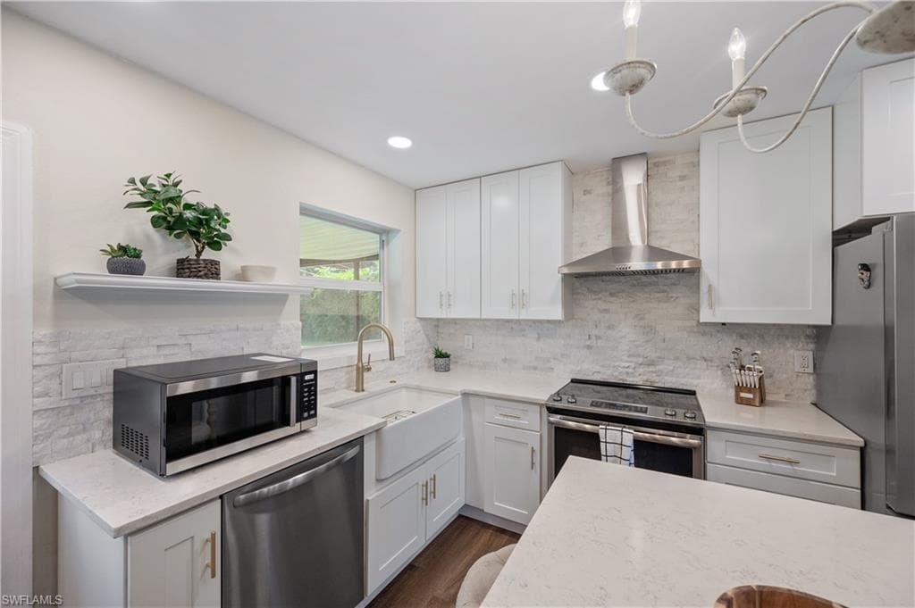 27610 Roslin Dr, Bonita Springs, FL 34135-6