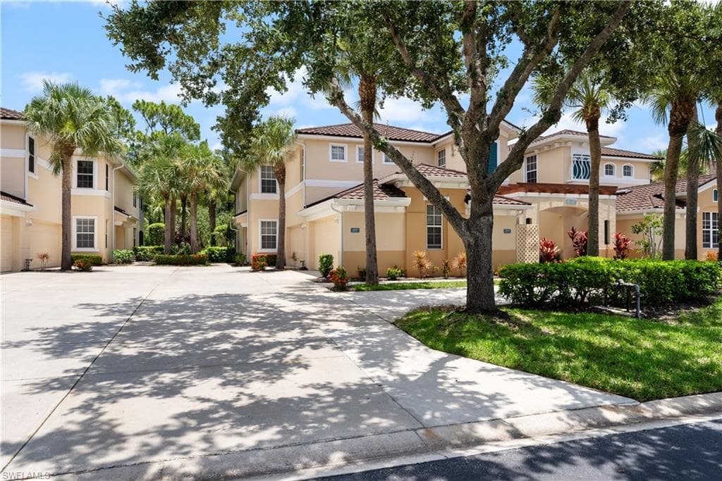 10507 Sevilla Dr 101, Fort Myers, FL 33913-1