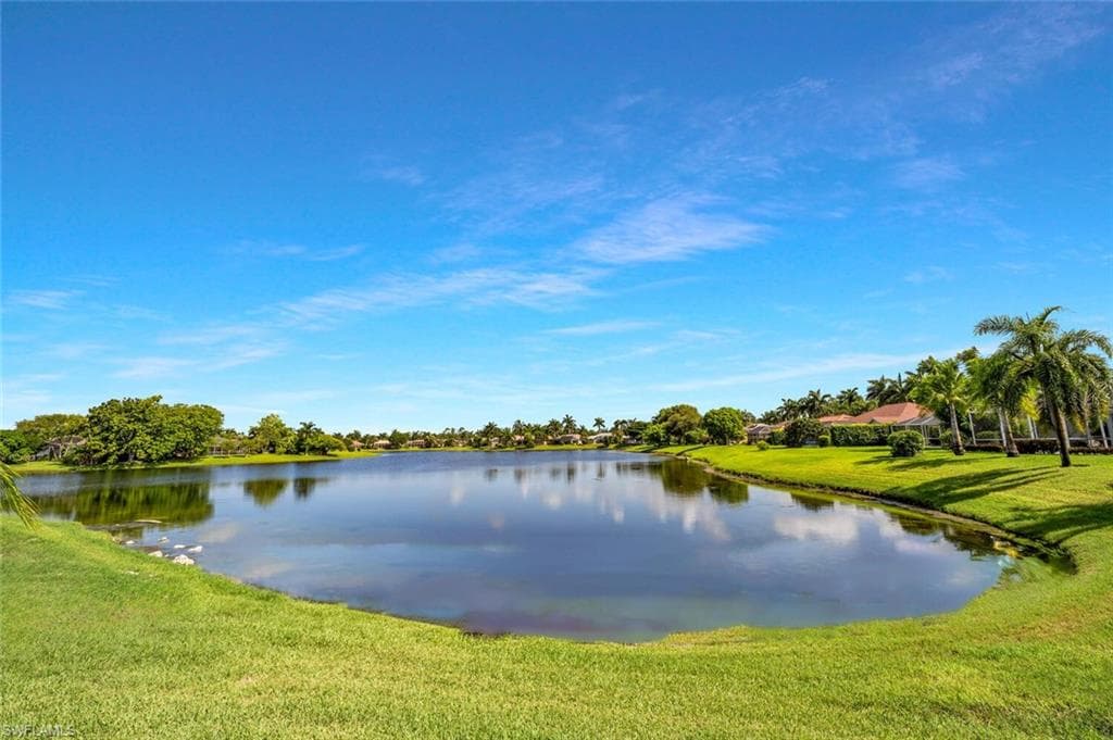 1526 Vintage Ln, Naples, FL 34104-4