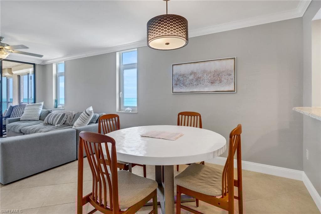 9415 Gulf Shore Dr 402, Naples, FL 34108-13