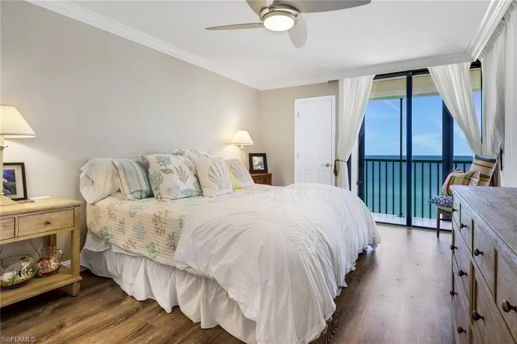 9415 Gulf Shore Dr 402, Naples, FL 34108-17