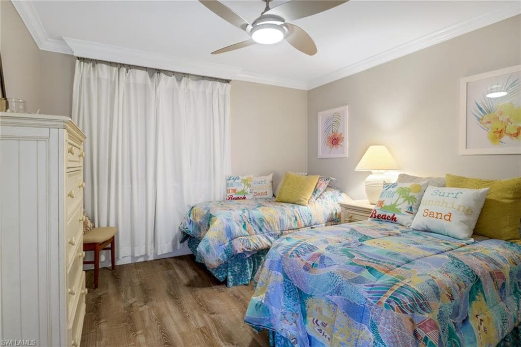 9415 Gulf Shore Dr 402, Naples, FL 34108-22