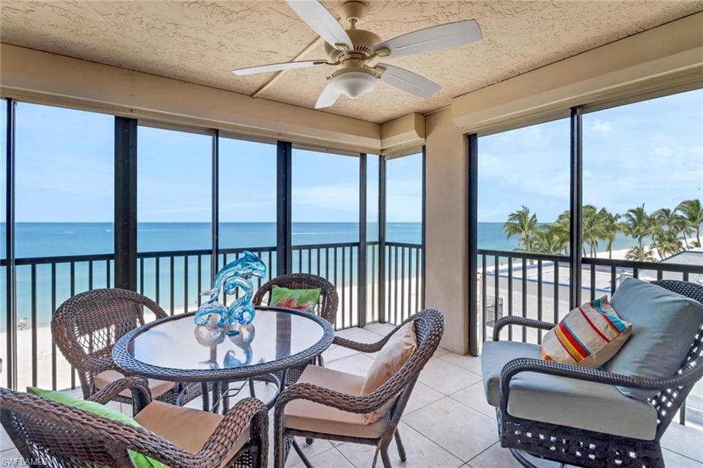 9415 Gulf Shore Dr 402, Naples, FL 34108-24