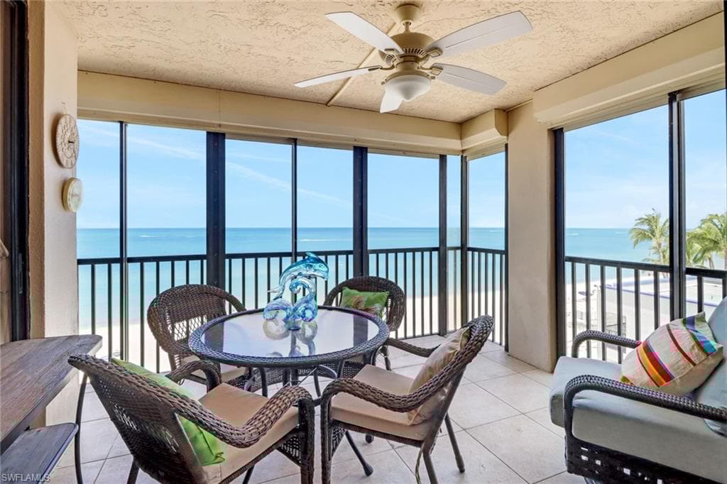 9415 Gulf Shore Dr 402, Naples, FL 34108-25