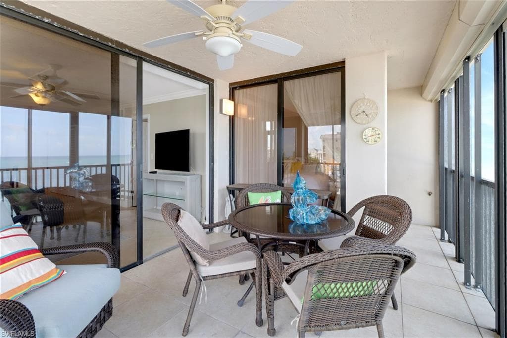 9415 Gulf Shore Dr 402, Naples, FL 34108-26