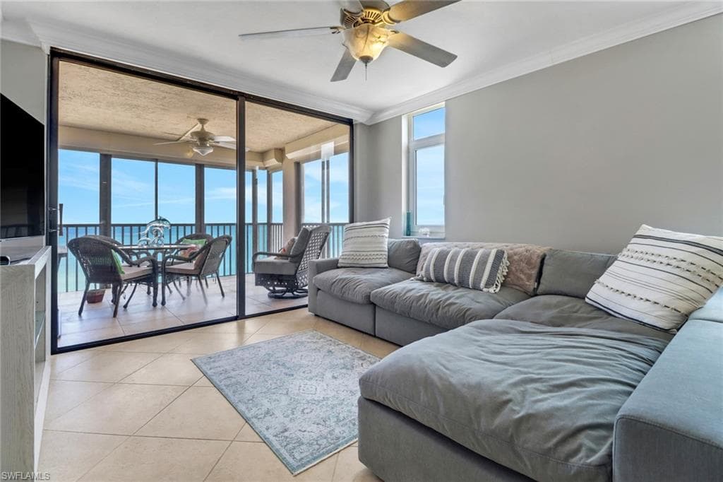 9415 Gulf Shore Dr 402, Naples, FL 34108-6