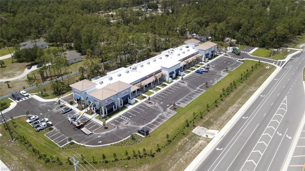 55 Everglades Blvd N 113, Naples, FL 34120-3