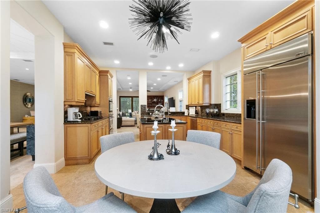 2954 Tiburon Blvd E, Naples, FL 34109-4