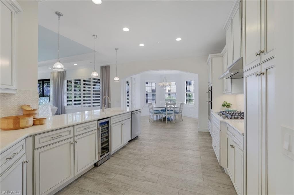 16433 Carrara Way 202, Naples, FL 34110-9