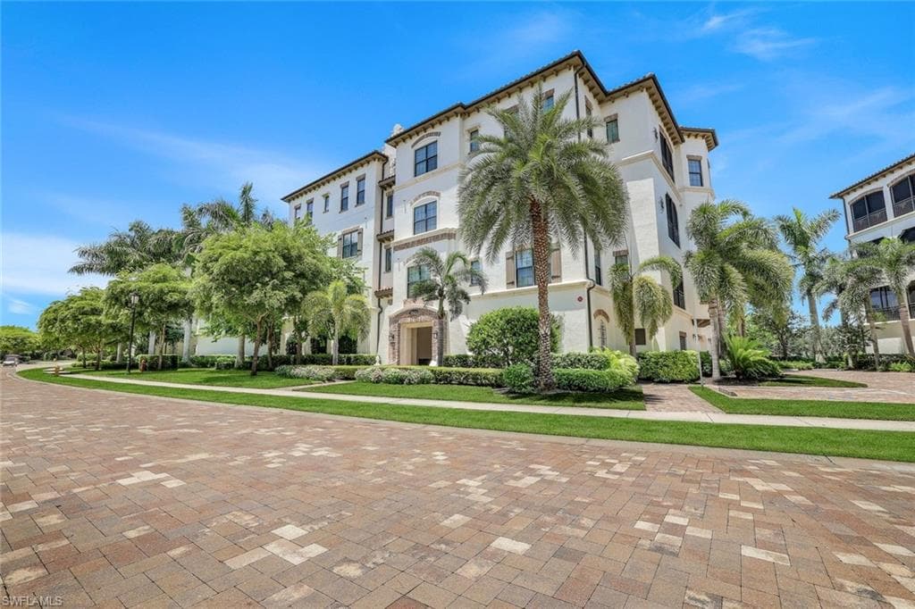 16433 Carrara Way 202, Naples, FL 34110-4