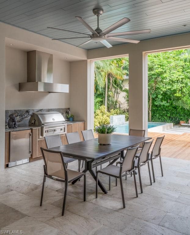 355 7th Ave S, Naples, FL 34102-22