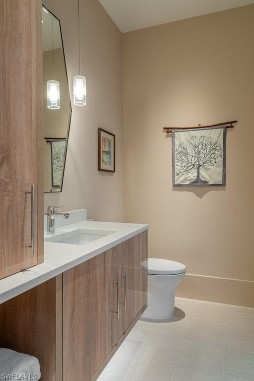 355 7th Ave S, Naples, FL 34102-25