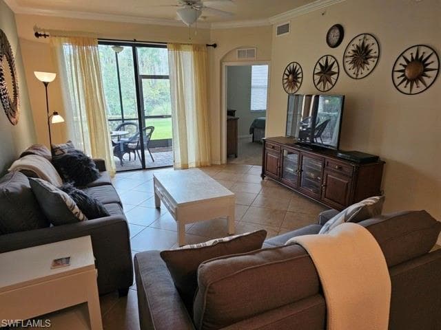 9715 Acqua Ct 111, Naples, FL 34113-13