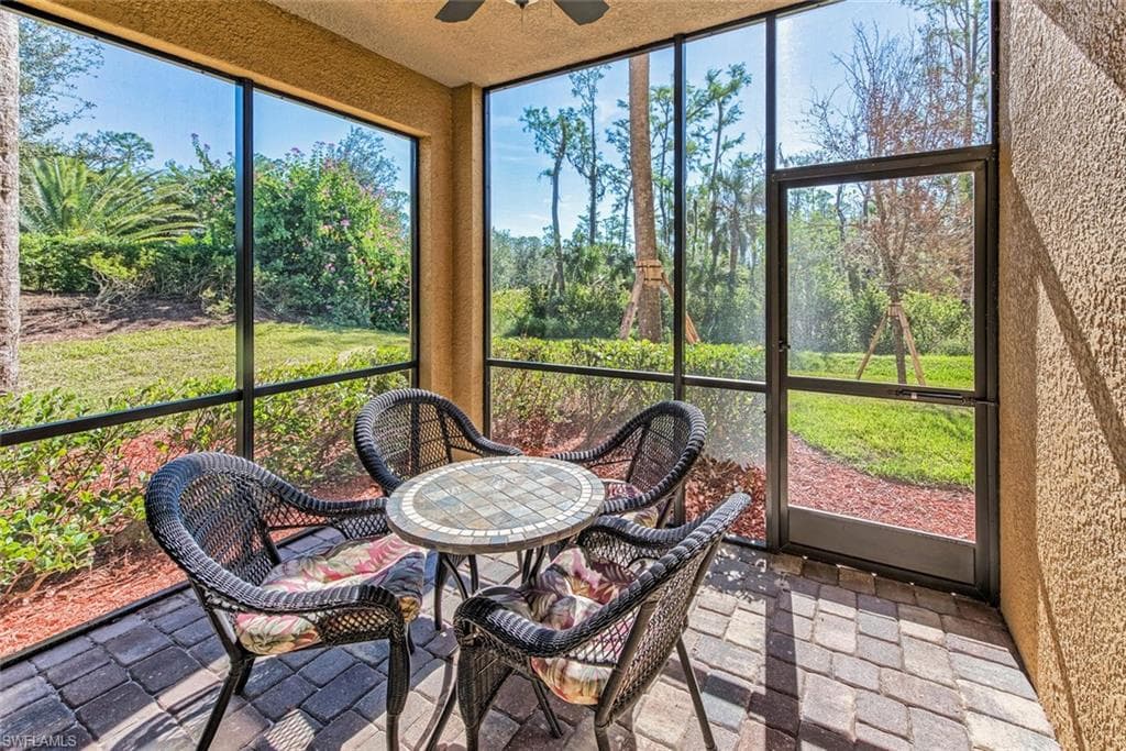 9715 Acqua Ct 111, Naples, FL 34113-1