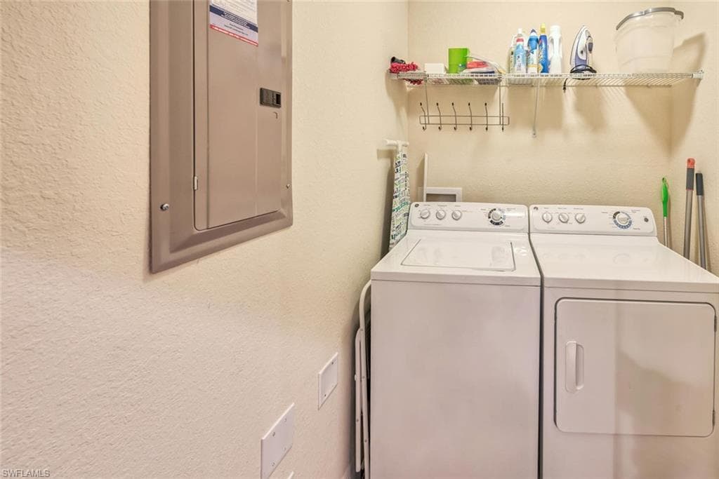 9715 Acqua Ct 111, Naples, FL 34113-19