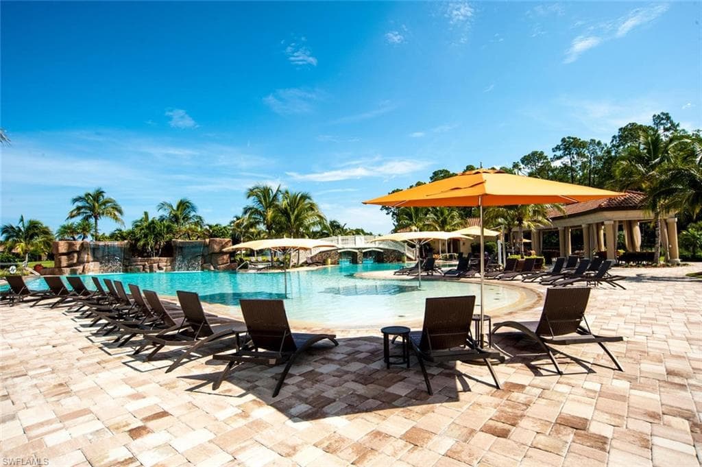 9715 Acqua Ct 111, Naples, FL 34113-26