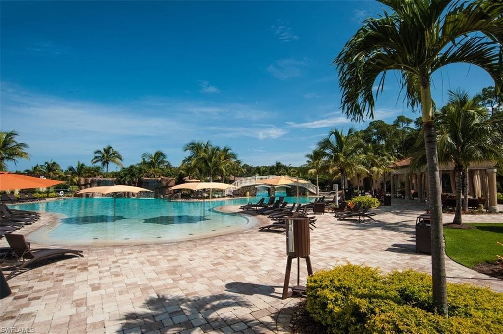 9715 Acqua Ct 111, Naples, FL 34113-27
