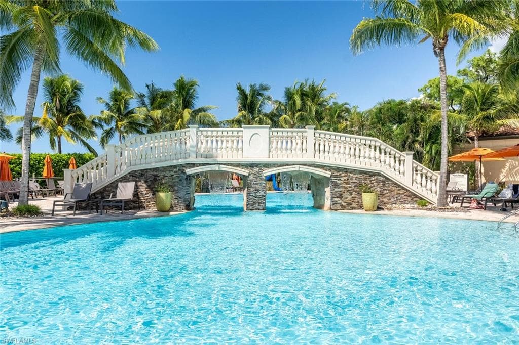 9715 Acqua Ct 111, Naples, FL 34113-34