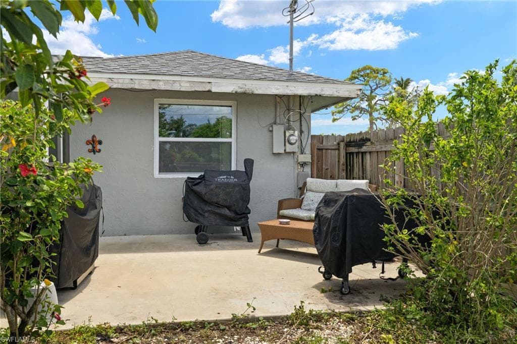 4224 2nd Ave, Cape Coral, FL 33904-27