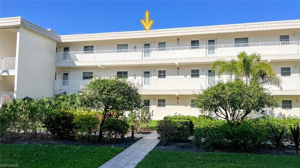 3150 Binnacle Dr 3b, Naples, FL 34103-1