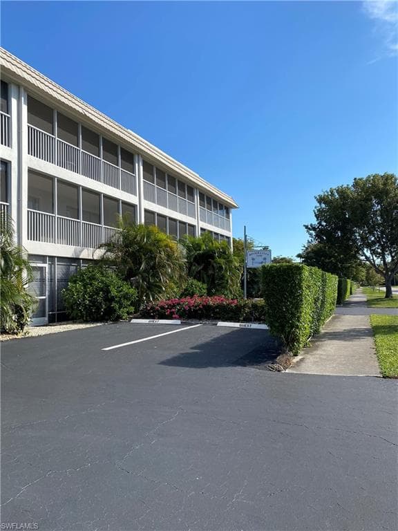 3150 Binnacle Dr 3b, Naples, FL 34103-45