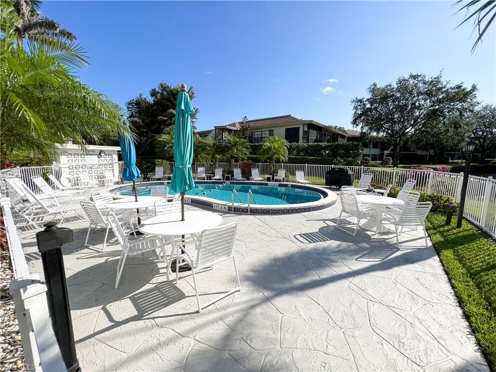 3150 Binnacle Dr 3b, Naples, FL 34103-5