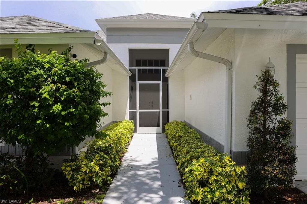 701 Belville Blvd, Naples, FL 34104-4