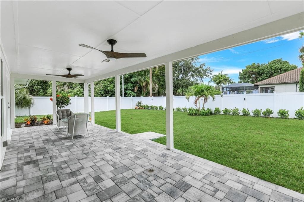 975 22nd Ave N, Naples, FL 34103-23