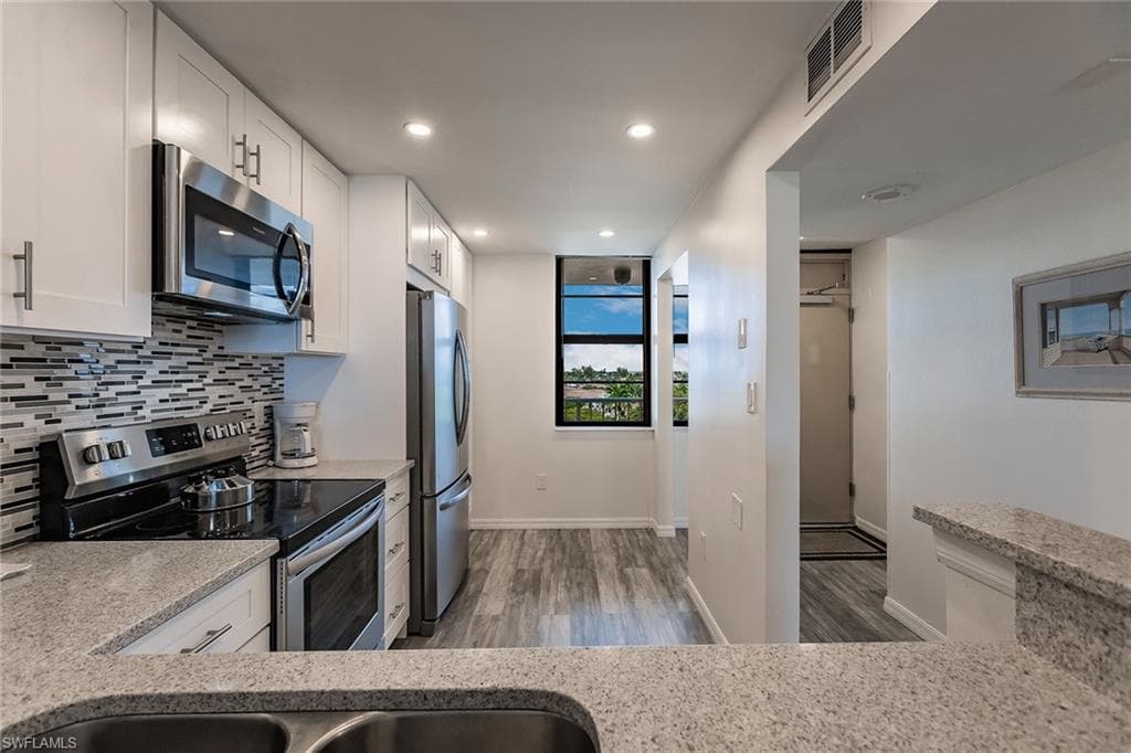380 Seaview Ct 604, Marco Island, FL 34145-9
