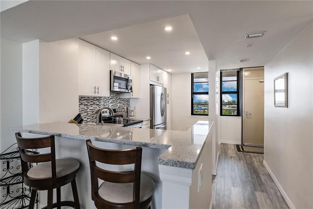 380 Seaview Ct 604, Marco Island, FL 34145-6