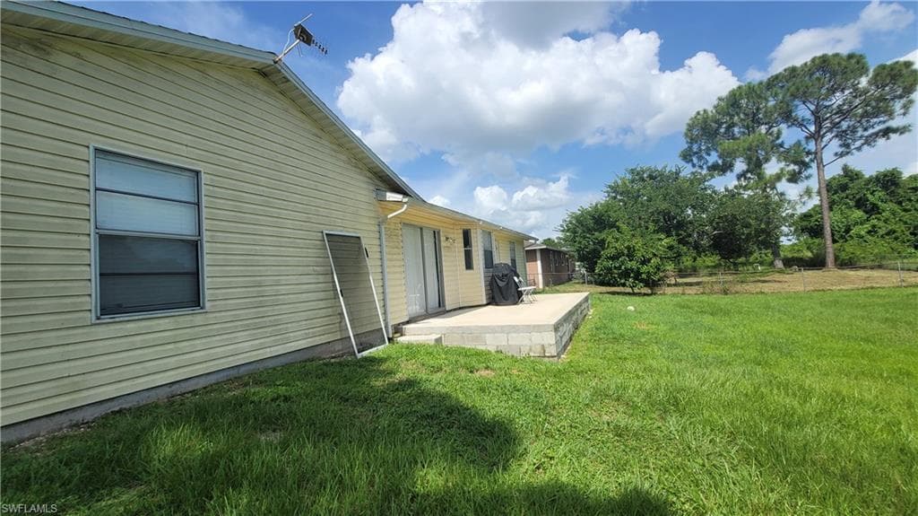 3711 10th St SW, Lehigh Acres, FL 33976-9