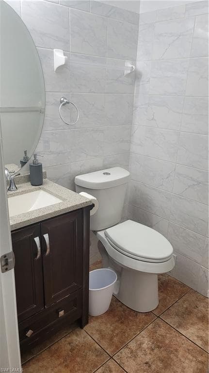 3711 10th St SW, Lehigh Acres, FL 33976-18