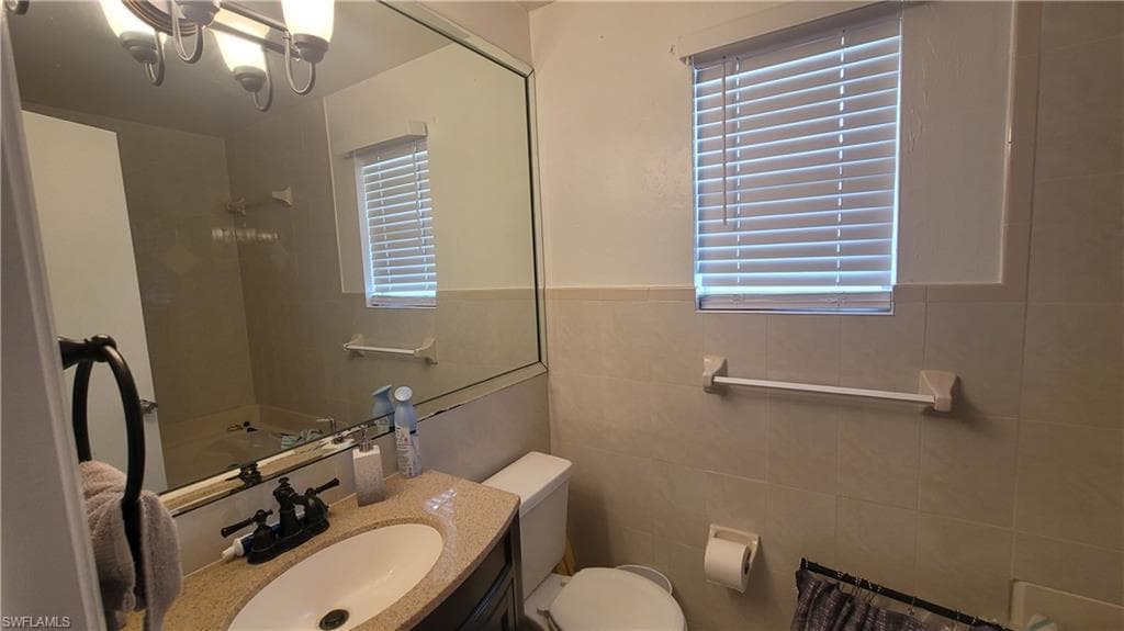 3711 10th St SW, Lehigh Acres, FL 33976-32