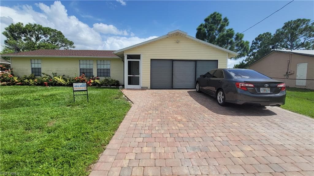 3711 10th St SW, Lehigh Acres, FL 33976-5