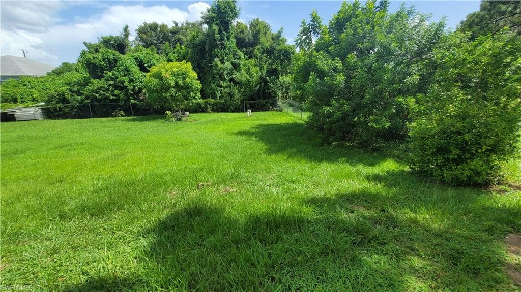 3711 10th St SW, Lehigh Acres, FL 33976-8