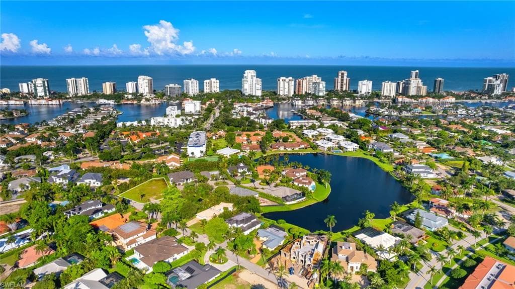 4103 Willowhead Way, Naples, FL 34103-9