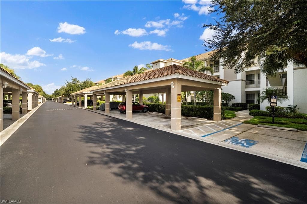 8217 Parkstone Pl 1-205, Naples, FL 34120-4