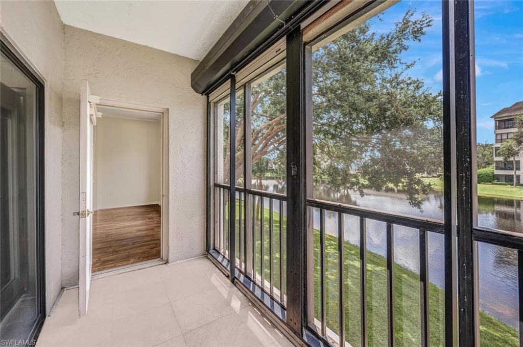 900 Arbor Lake Dr 206, Naples, FL 34110-20