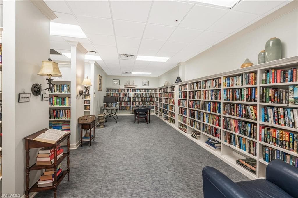 900 Arbor Lake Dr 206, Naples, FL 34110-26