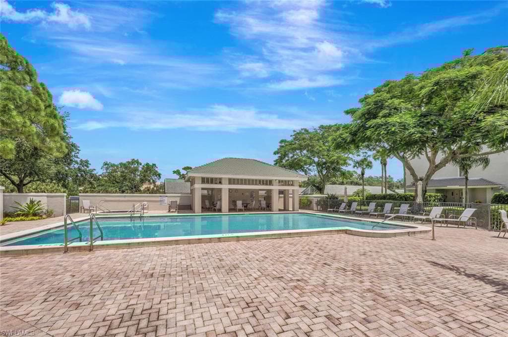 900 Arbor Lake Dr 206, Naples, FL 34110-27