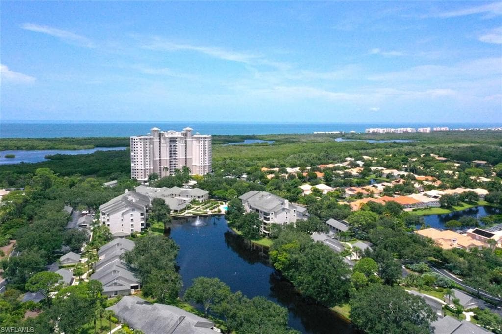 900 Arbor Lake Dr 206, Naples, FL 34110-2