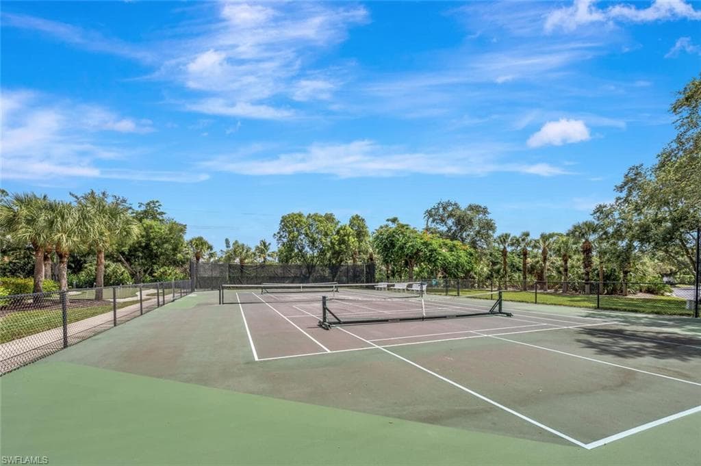 900 Arbor Lake Dr 206, Naples, FL 34110-29