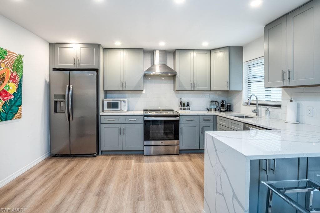 124 Lake Point Ln 2b, Naples, FL 34112-12