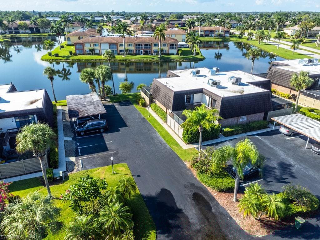 124 Lake Point Ln 2b, Naples, FL 34112-31