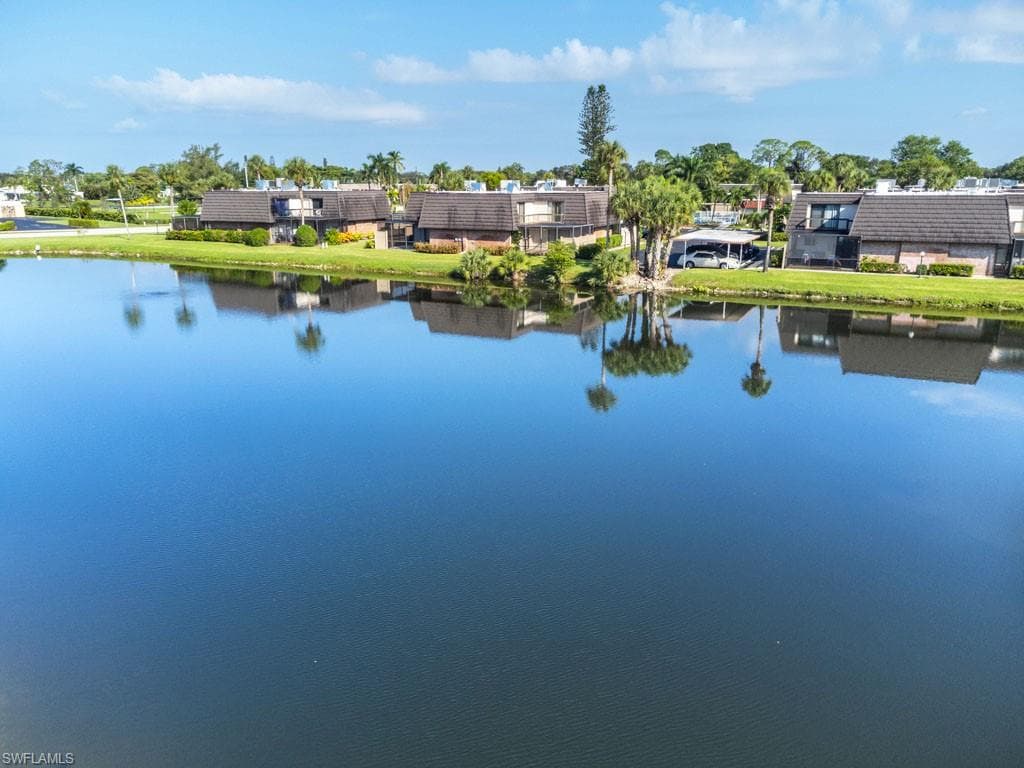 124 Lake Point Ln 2b, Naples, FL 34112-34