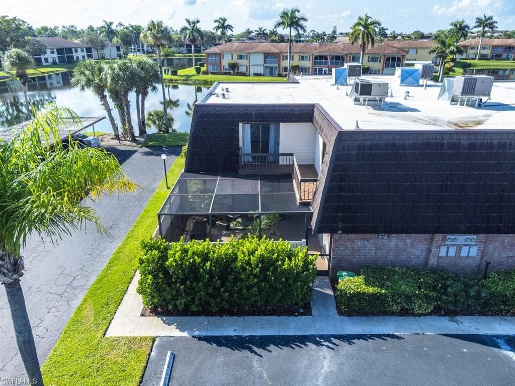 124 Lake Point Ln 2b, Naples, FL 34112-37