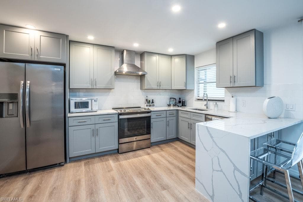 124 Lake Point Ln 2b, Naples, FL 34112-3